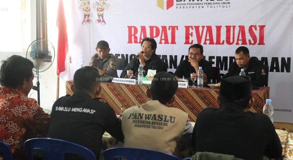 Bawaslu Tolitoli Ingatkan Jajaran Masifkan Sosialisasi Terkait Hak Masyarakat untuk Laporkan Dugaan Pelanggaran Pemilu