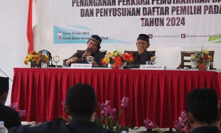 Bawaslu Tolitoli Sinkronisasi Hasil Pengawasan Pemutakhiran Data Pemilih bersama Panwaslu Kecamatan Jelang Penetapan DPT