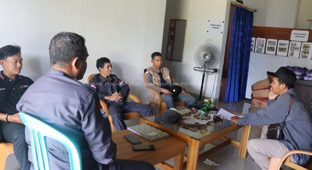 Bawaslu Tolitoli Beri Penguatan Kelembagaan Terhadap Pelaksanaan Tugas Panwaslu di Kecamatan Lampasio