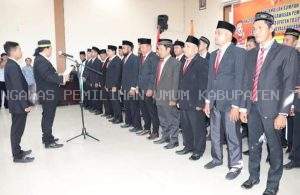Penundaan Pilkada, Pengawas Ad Hoc Diberhentikan Sementara