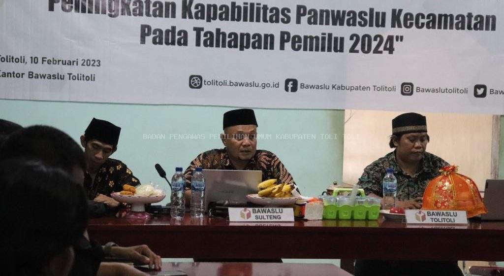 Ivan: Panwaslu Kelurahan/Desa Harus Aktif Bergerak Lakukan Pemetaan Masyarakat yang Memenuhi Syarat Pemilih