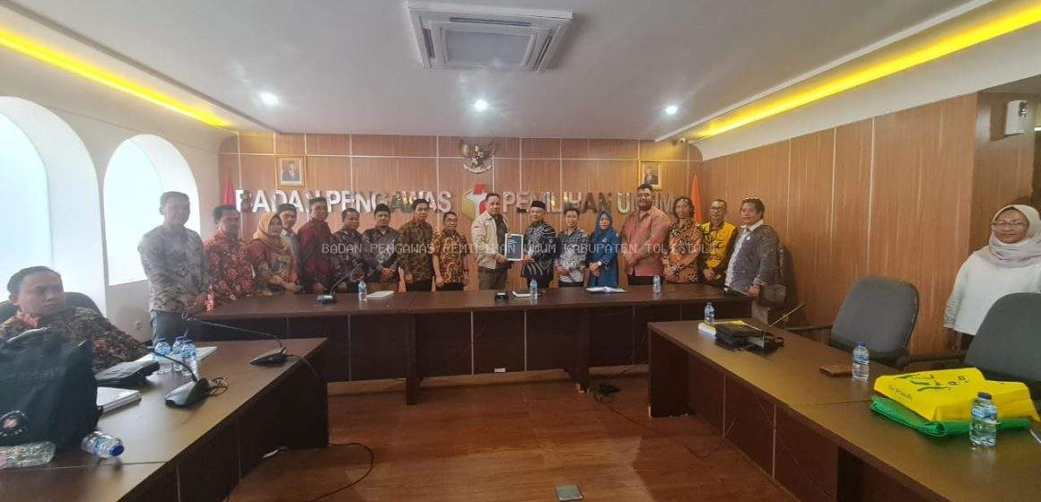 Sambangi Kantor Bawaslu RI, Fajar Serahkan Laporan Akhir SDMO