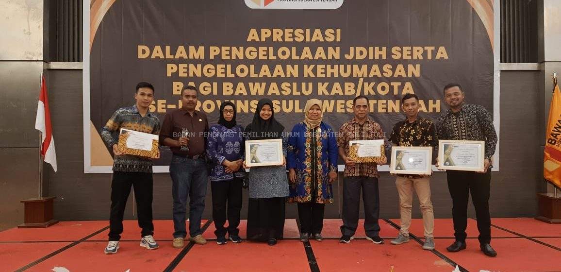 Apresiasi Pengelolaan JDIH dan Kehumasan, Bawaslu Tolitoli Raih 5 Kategori Penghargaan