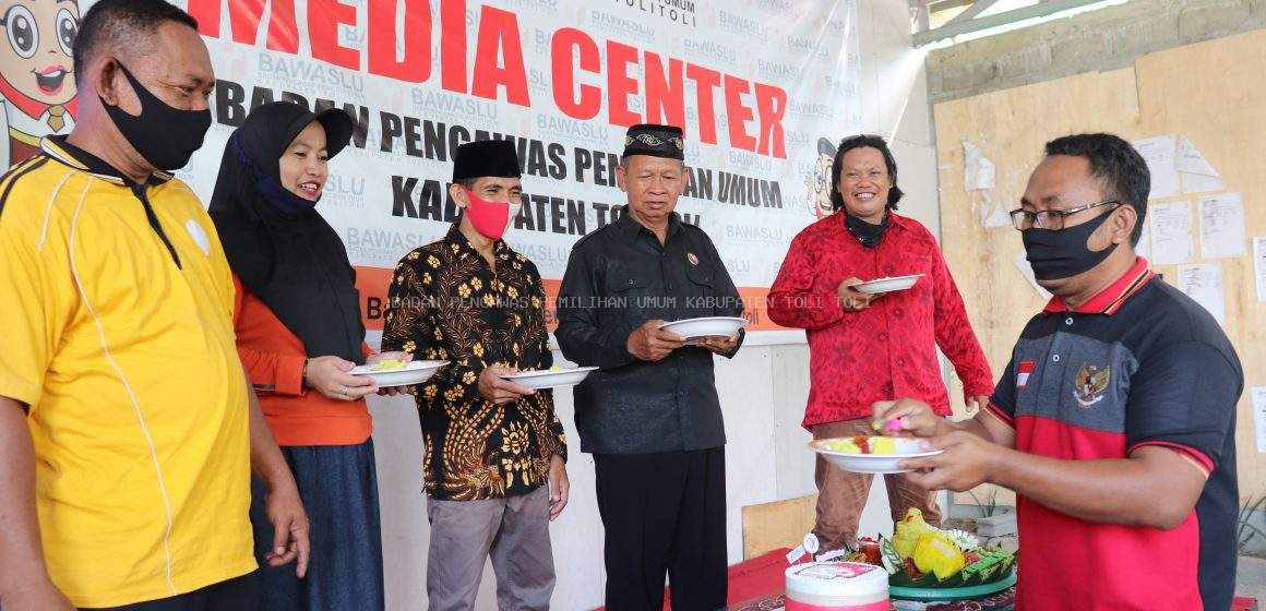 BAWASLU TOLITOLI LAKUKAN RANGKAIAN KEGIATAN MERIAHKAN HUT BAWASLU RI KE 13 TAHUN