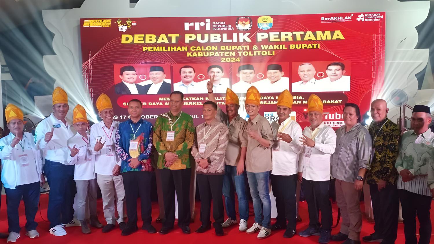 Debat publik pertama antara pasangan calon bupati dan wakil bupati Tolitoli berlangsung di Gedung Maramba Tolitoli.