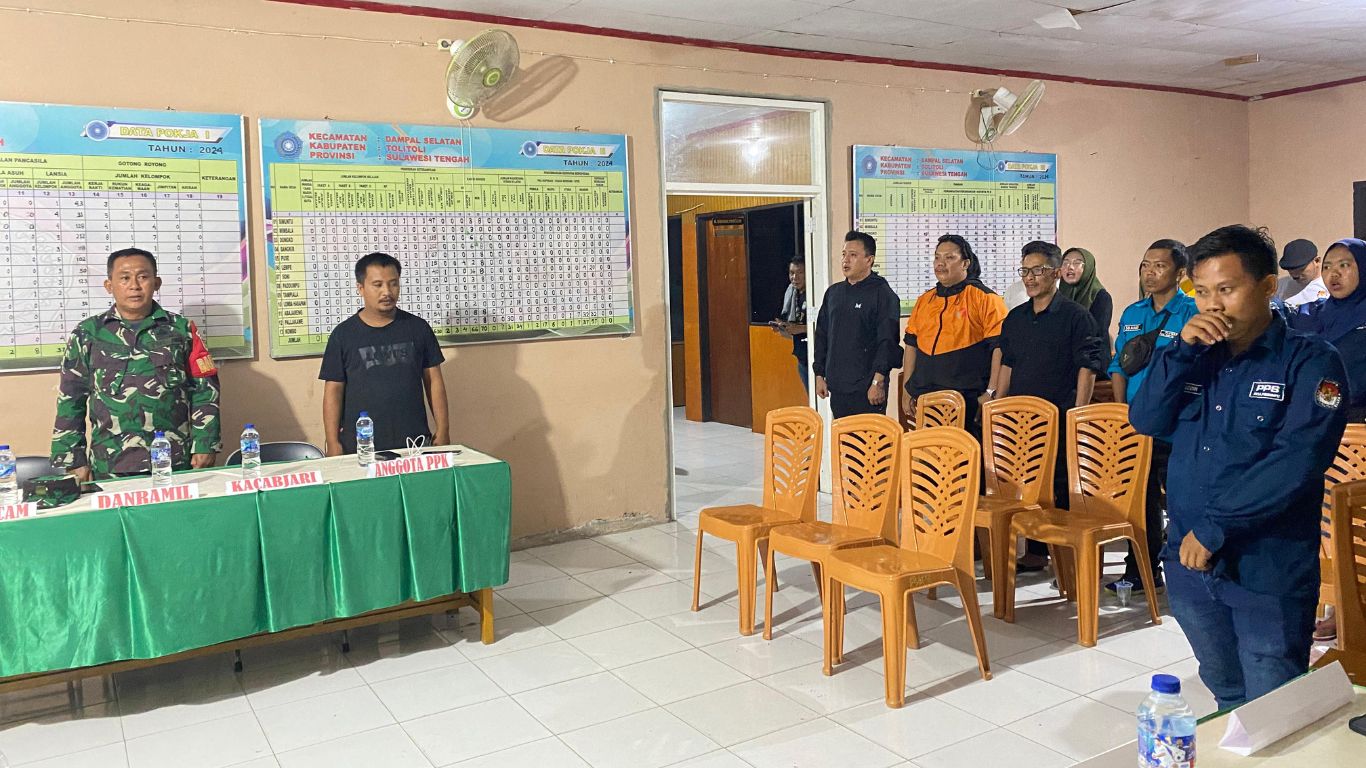 Bawaslu Kabupaten Tolitoli telah melaksanakan pengawasan terhadap Pemungutan Suara Ulang (PSU) di TPS 03, Desa Padumpu, Kecamatan Dampal Selatan, pada 5 Desember 2024. Pengawasan mencakup pelaksanaan PSU, rekapitulasi suara, dan pengawalan distribusi logistik. Rekapitulasi suara menunjukkan kemenangan Paslon 02, sementara pengawalan logistik dilakukan dengan ketat oleh Bawaslu, KPU, dan Kepolisian.