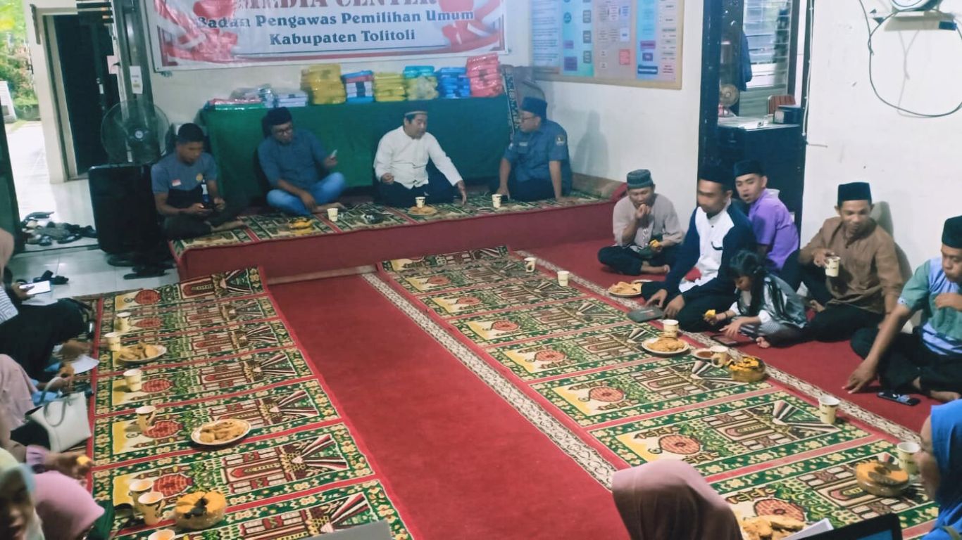 Bawaslu Kabupaten Tolitoli mengadakan pembinaan mental dan spiritual untuk memperkuat nilai keimanan, ketakwaan, dan integritas pegawai sebagai fondasi utama dalam pelaksanaan tugas pengawasan Pemilu.