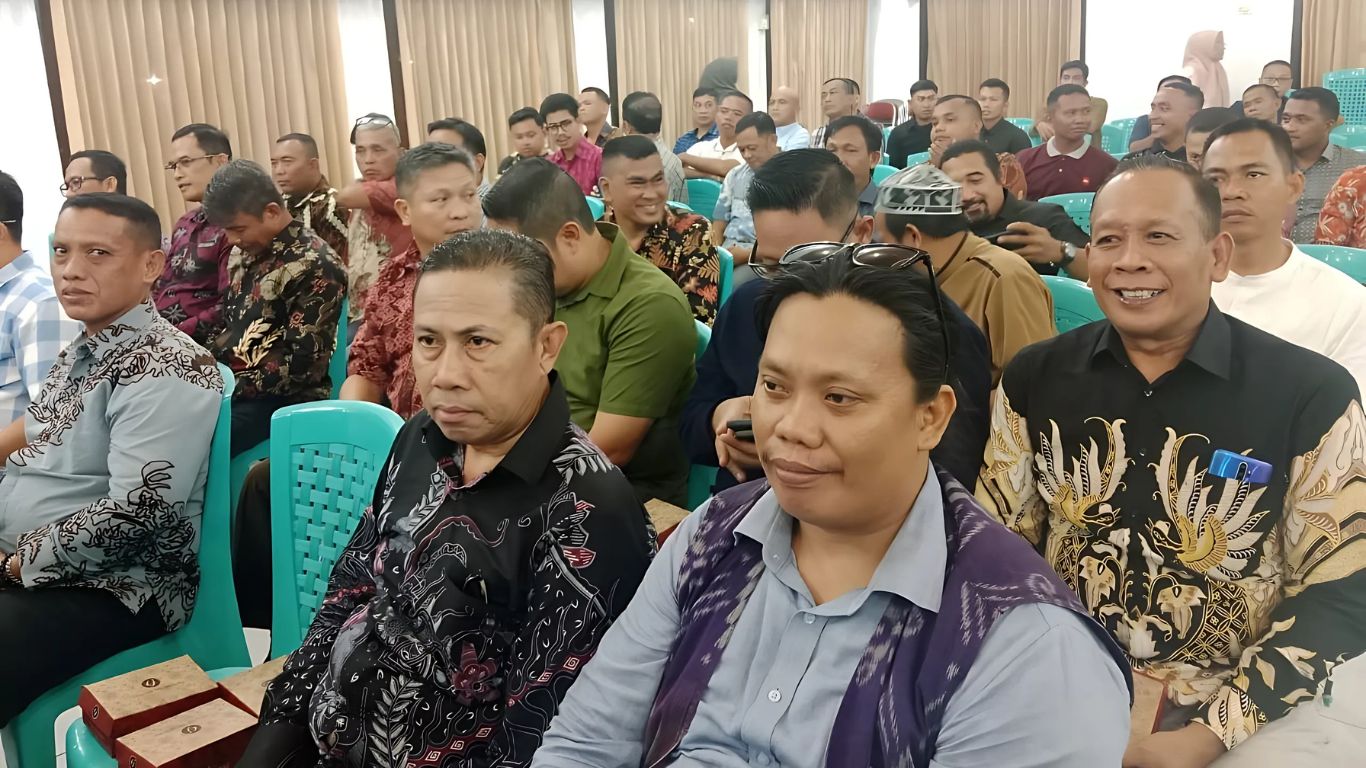 Acara ini juga dihadiri jajaran Forkopimda Kabupaten Tolitoli, pejabat TNI-Polri, serta tokoh masyarakat yang berperan aktif dalam menjaga keamanan dan ketertiban di wilayah setempat