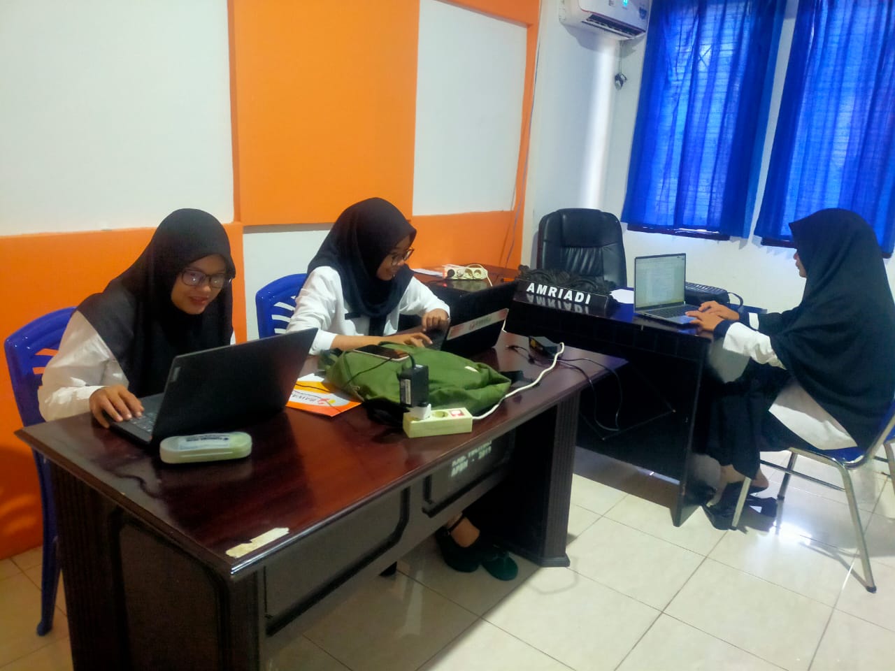 CPNS saat mengikuti pembelajaran daring