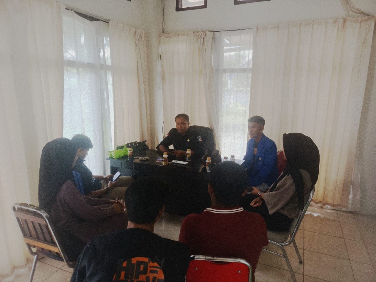 Pimpinan (Amriadi) diskusi terkait PDPB dengan PMII