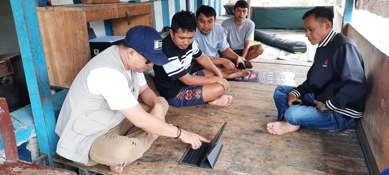 Anggota Bawaslu Kabupaten Tolitoli Abdul Fattah saat melakukan pengawasan coktas di Desa Puse Kecamatan Dampal Selatan