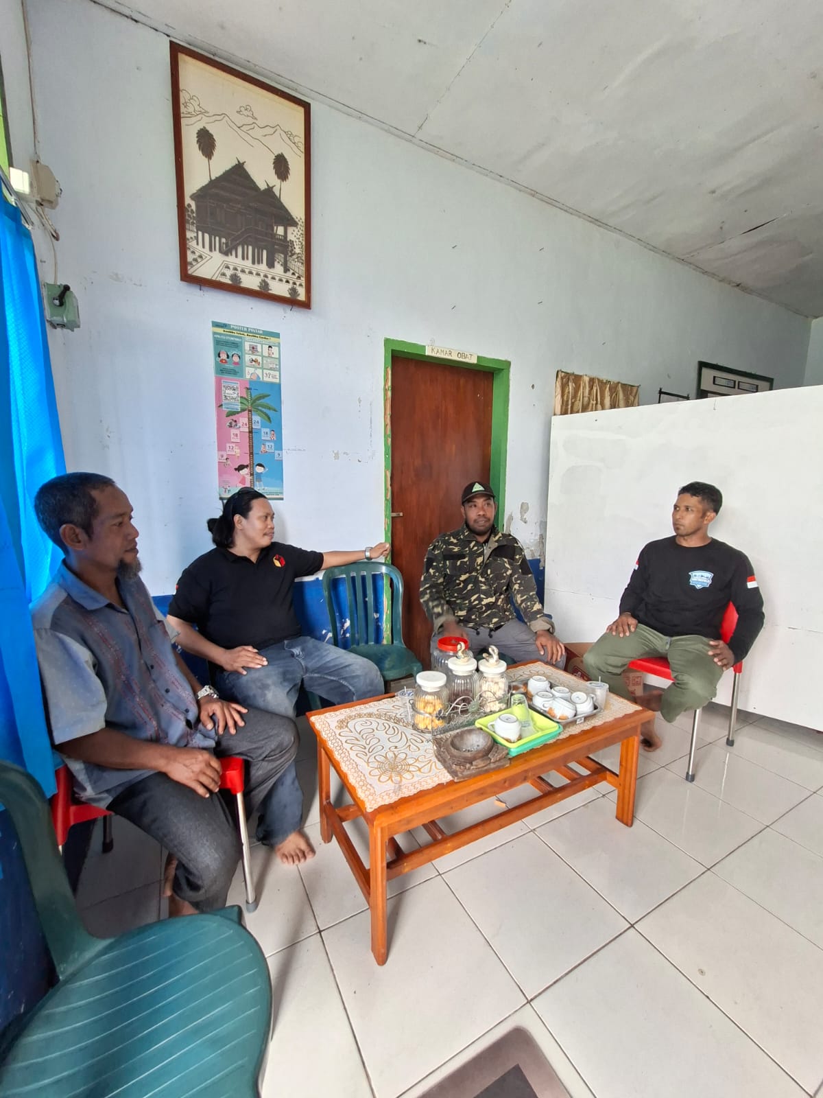 Bawaslu Tolitoli Bersama Kepala Desa Sibea Diskusi Bahas Seputar Kepemiluan