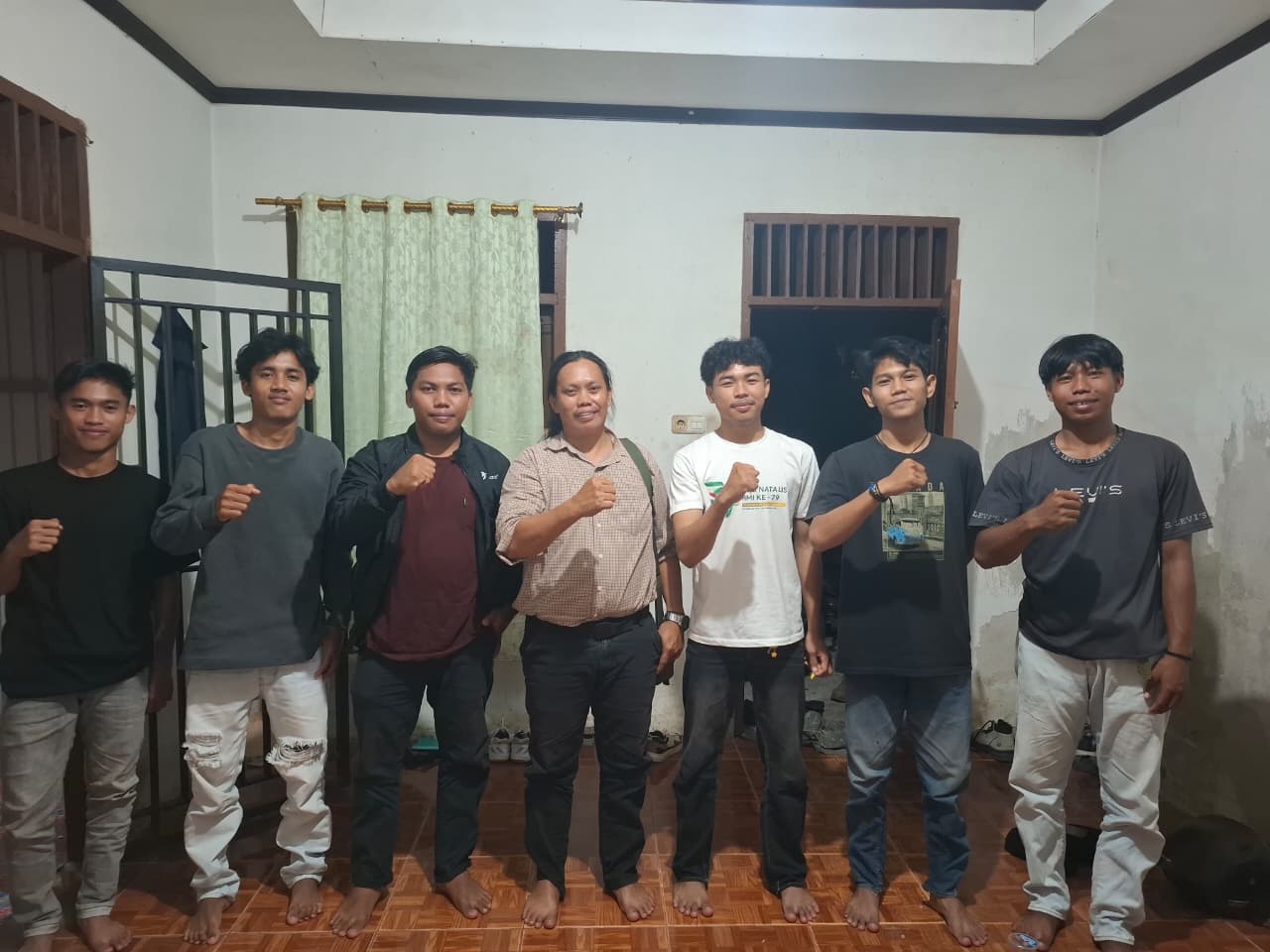 Ketua Bawaslu Tolitoli bersama kader HMI STIP Tolitoli