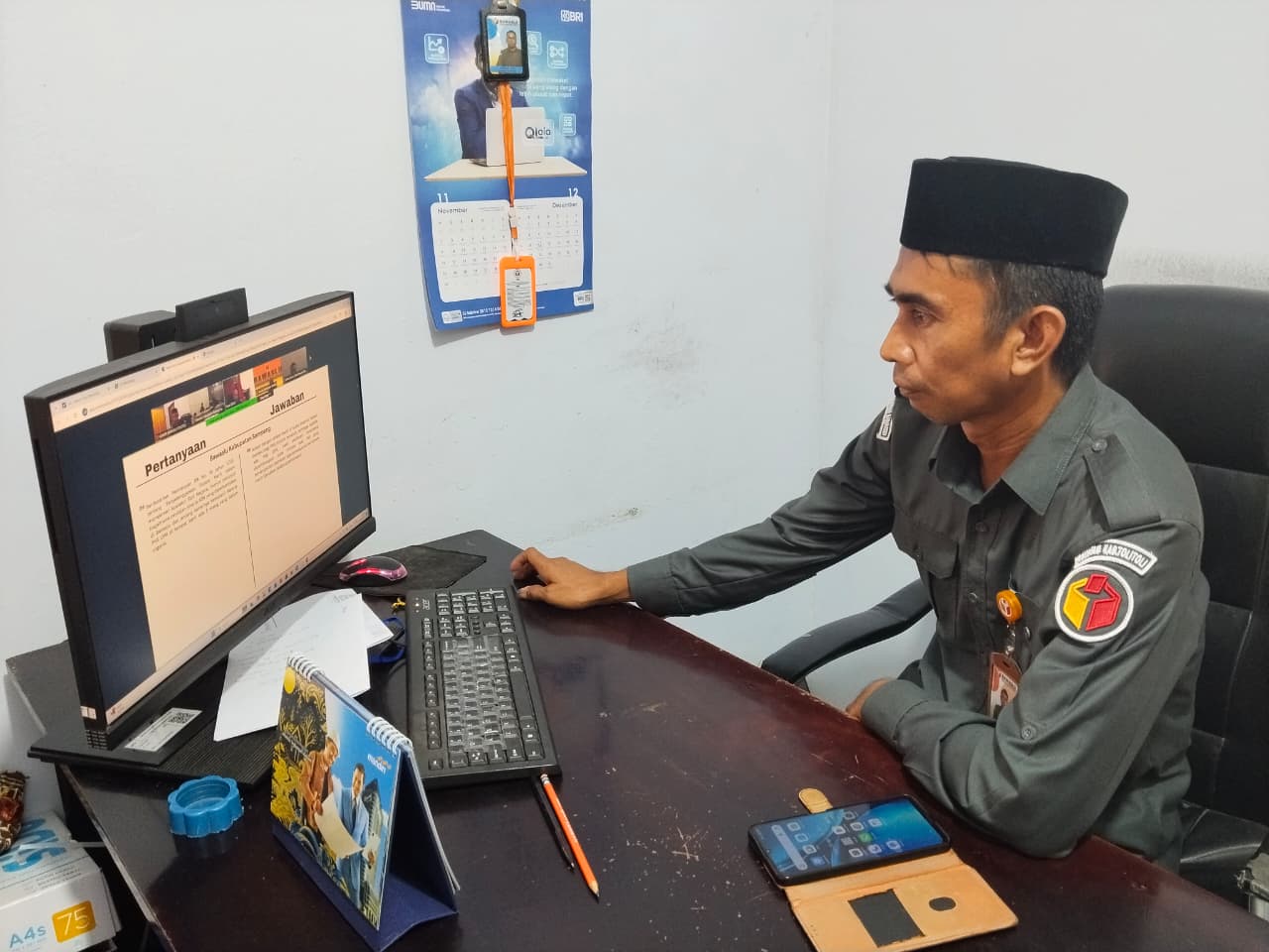 Bawaslu Tolitoli Dalam Mengikuti Rapat Rutin Sekretariat