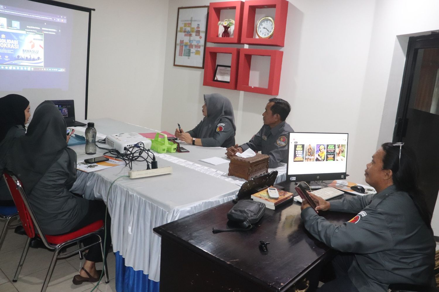 Bawaslu Tolitoli Ikuti Rapat Terkait Konsolidasi Via Zoom
