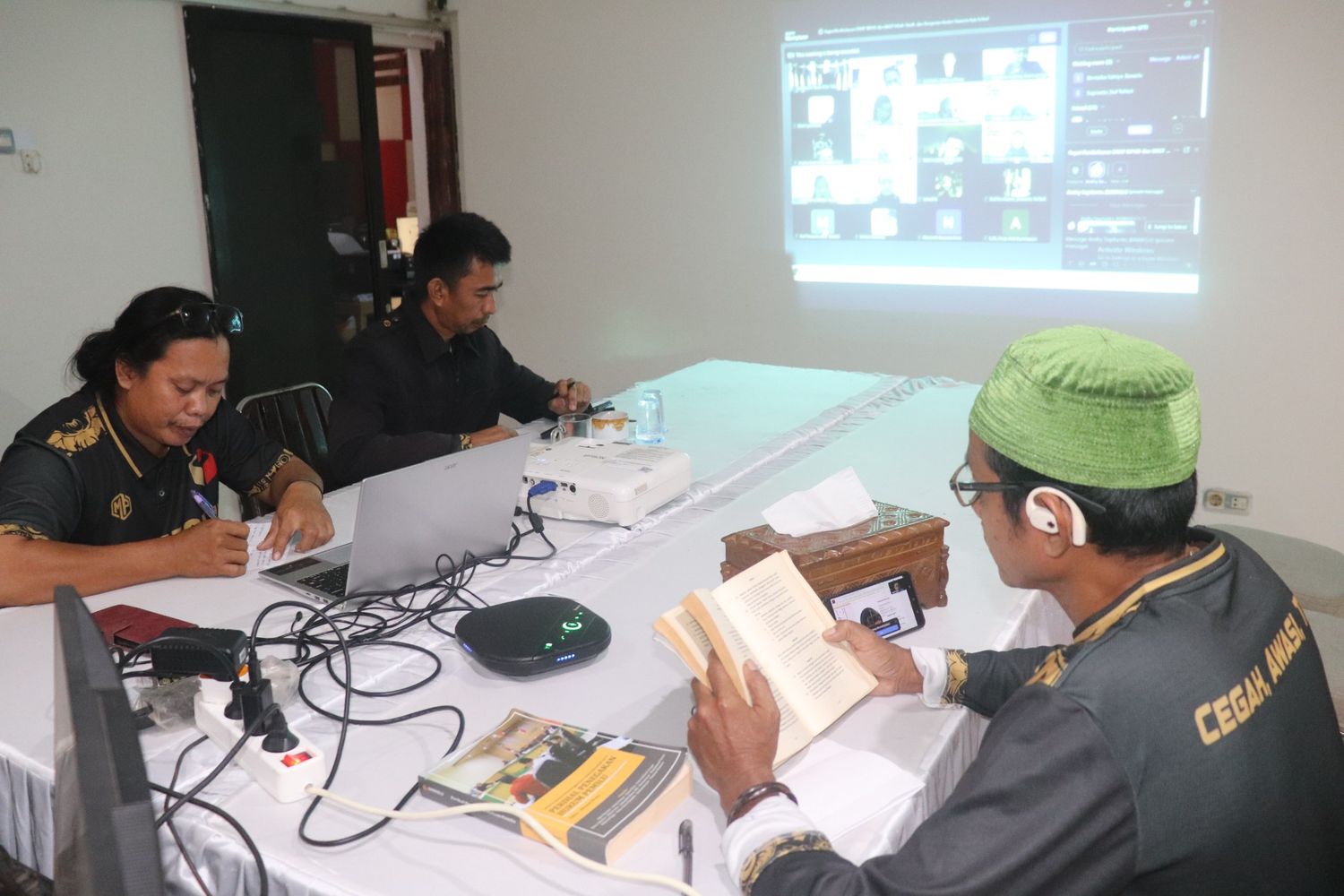 Bawaslu Tolitoli lakukan rapat NPHD bersama provinsi dan pemerintah daerah