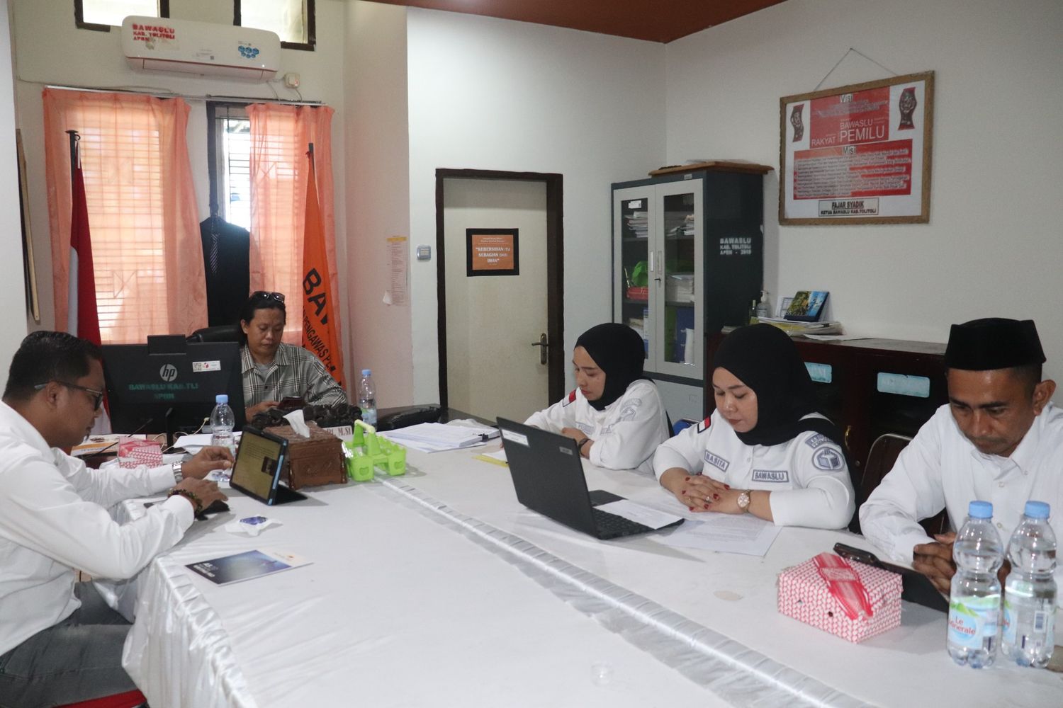 Fasilitator dan Narasumber P2P pada zoom kegiatan Pendidikan Pengawasan partisipatif