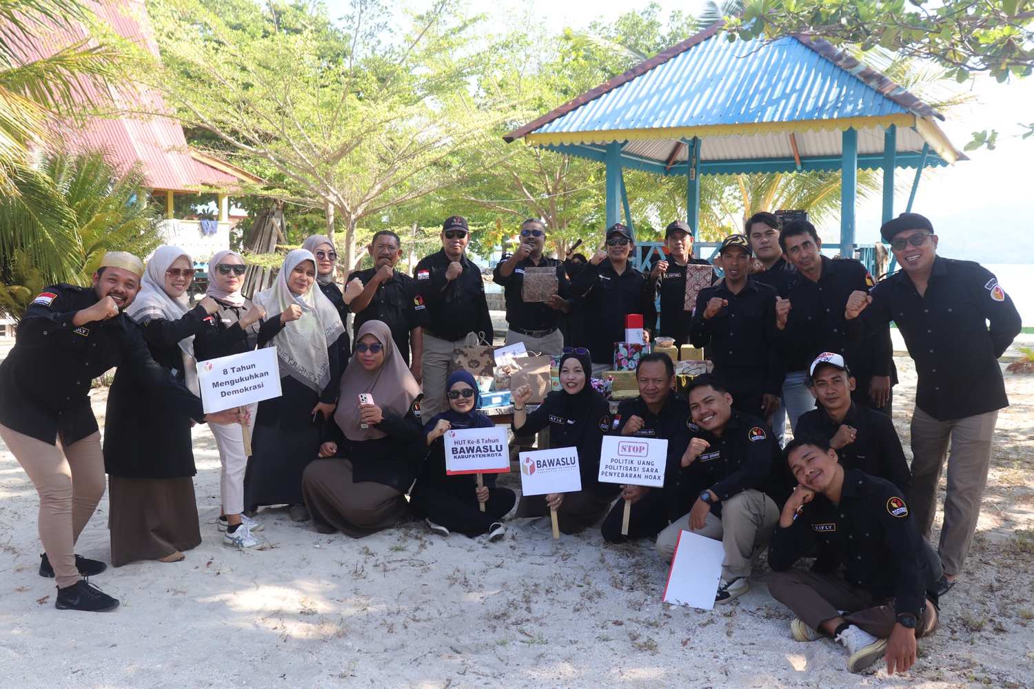 Bawaslu Tolitoli Gelar Family Gathering Meriahkan HUT ke-8 Bawaslu Kabupaten/Kota