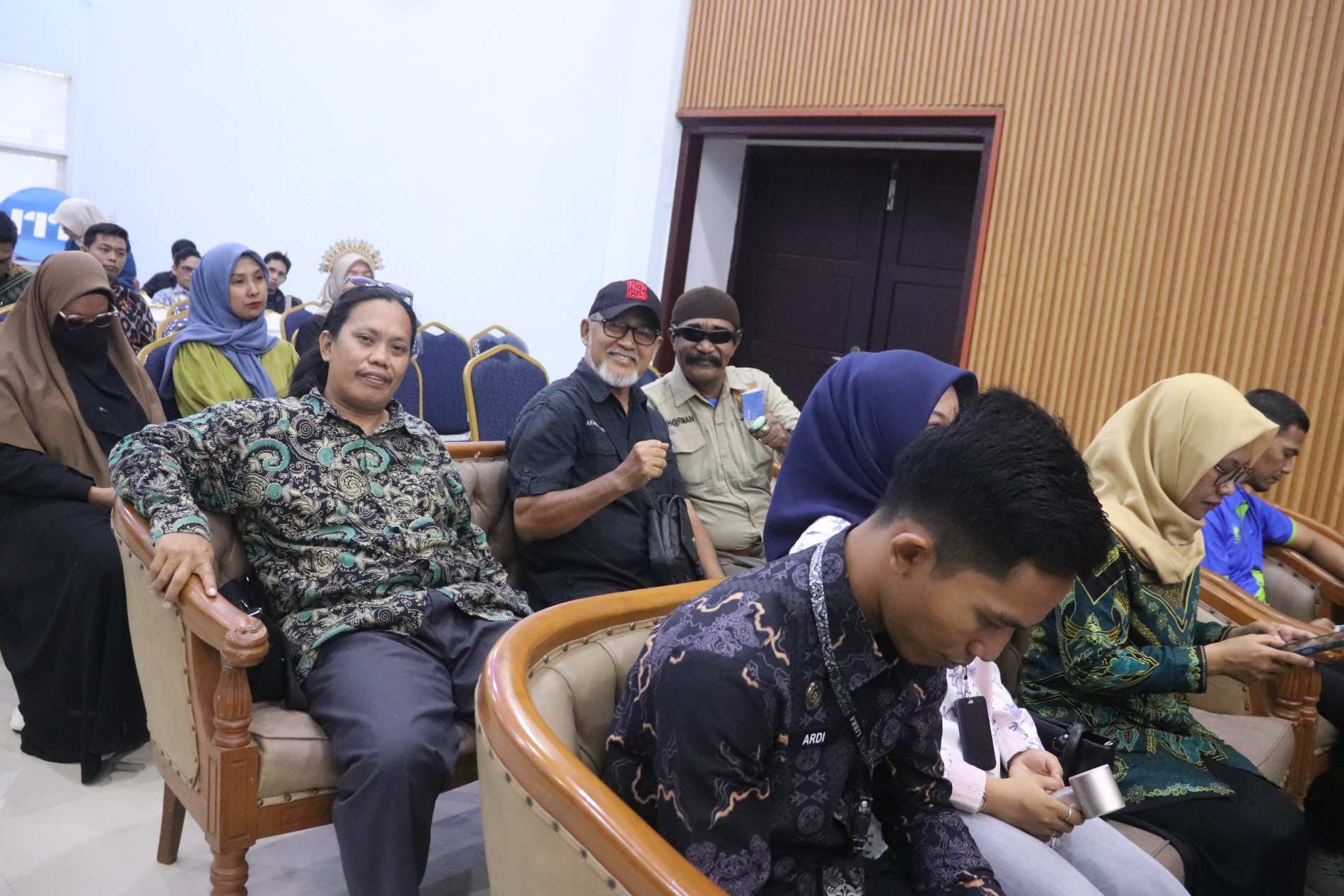 Ketua Bawaslu Tolitoli menghadiri undangan penyulutan obor tri prasetya RRI