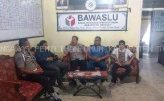 Pastikan Pengawasan PSU, Wadir Binmas Polda Sulteng Kunjungi Bawaslu Tolitoli