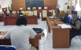 RDP dengan DPRD, Samsuri: Bawaslu Tolitoli Telah Keluarkan Imbauan Terkait Pemasangan Alat Sosialisasi