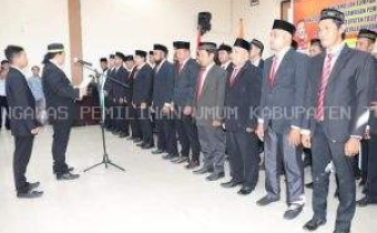 Penundaan Pilkada, Pengawas Ad Hoc Diberhentikan Sementara