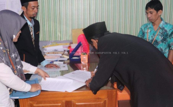 Pastikan Sesuai Prosedur, Rustam Awasi Melekat Pelantikan Susulan PPK