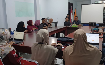 Rapat Sinkronisasi Data Pengawas Adhoc dan Penginputan Data di aplikasi Sistem Informasi Administrasi Pejabat Pemerintahan (SIAPP)