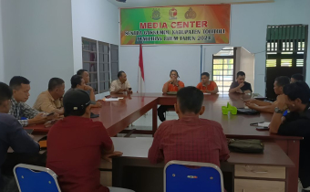 Ketua Bawaslu Tolitoli, Fajar Syadik, memimpin rapat koordinasi dengan Panwaslu Kecamatan se-Kabupaten Tolitoli terkait seleksi Pengawas TPS untuk PILKADA 2024.