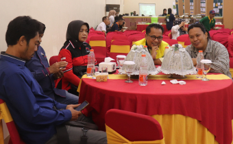 Ketua Bawaslu (Ujung Kanan) Saat Menghadiri Pembukaan Muscab VI di Aula Hotel Mitra Utama Tolitoli, Rabu (23/7/2025).