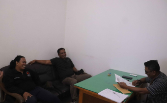 Bawaslu Tolitoli Sampaikan Surat Imbauan PDPB Ke Kantor KPU Tolitoli