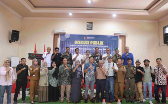 Foto Bersama Selesai Acara Diskusi Publik Bawaslu Kabupaten Tolitoli