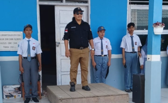 Pimpinan membuka kegiatan