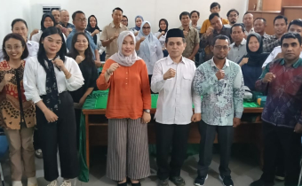 Foto bersama usai melaksanakan giat