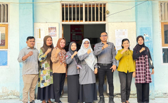 Pimpinan berkesempatan menjadi pembina pada upacara hari ini