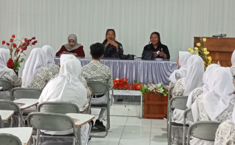 Ketua Bawaslu Kabupaten Tolitoli dalam Sosialisasi