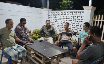 Pimpinan pada diskusi santai