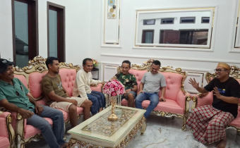 Pimpinan dalam bincang santai bersama masyarakat