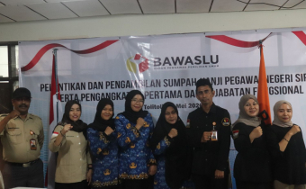Pelantikan 3 CPNS Bawaslu Tolitoli Menjadi PNS