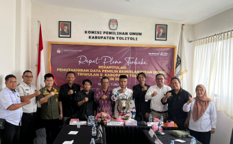 Pimpinan Bawaslu Kabupaten Tolitoli ikuti rapat pleno PDPB TW II di kantor KPU Kabupaten Tolitoli