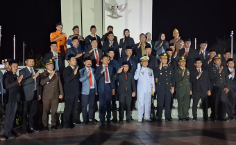 Foto bersama setelah mengikuti Apel Kehormatan dan Renungan Suci (AKRS)