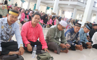 Ketua Bawaslu Tolitoli menghadiri undangan Peringatan Maulid Nabi SAW di Masjid Jami Tolitoli